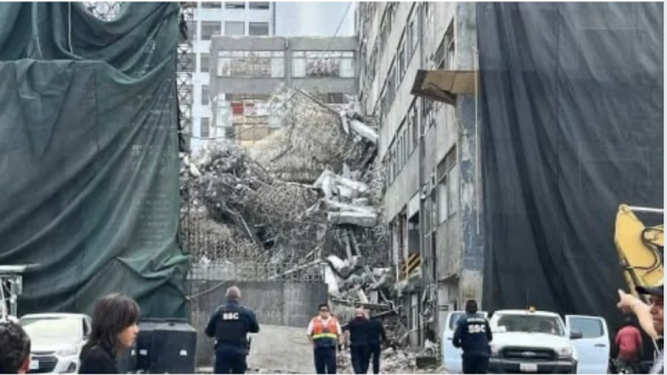 Identifican el tercer cuerpo y comienzan labores de rescate tras colapso de edificio en Metro San Antonio Abad